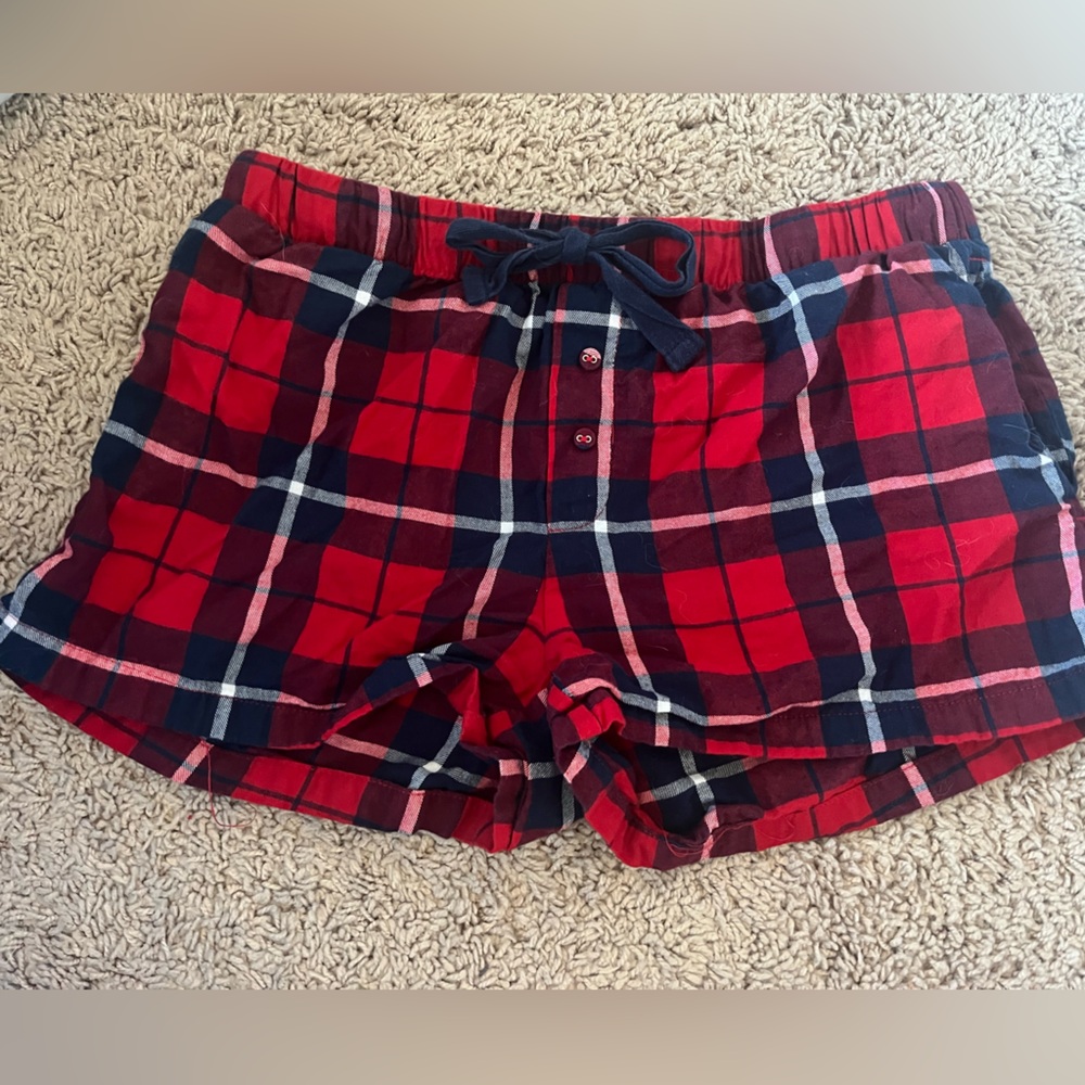 Stars above sleep shorts with pockets